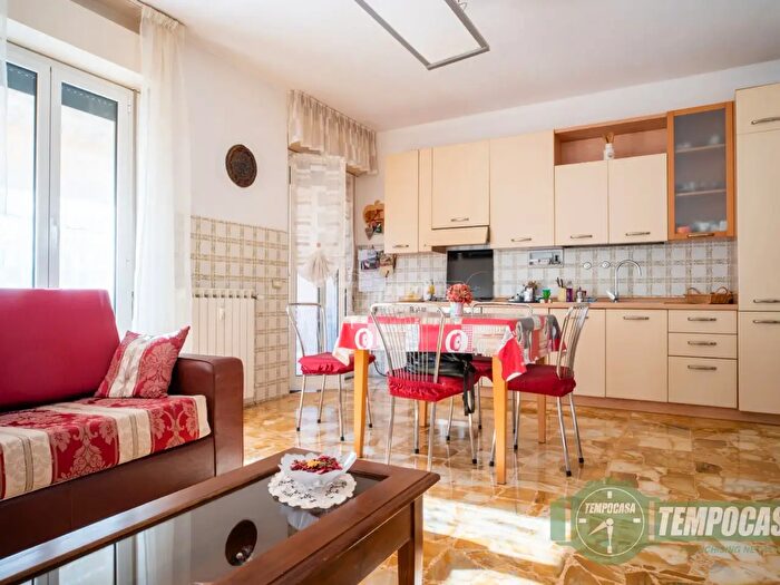 Appartamento quadrilocale in vendita in Via Giovanni Caboto, Sestri Levante