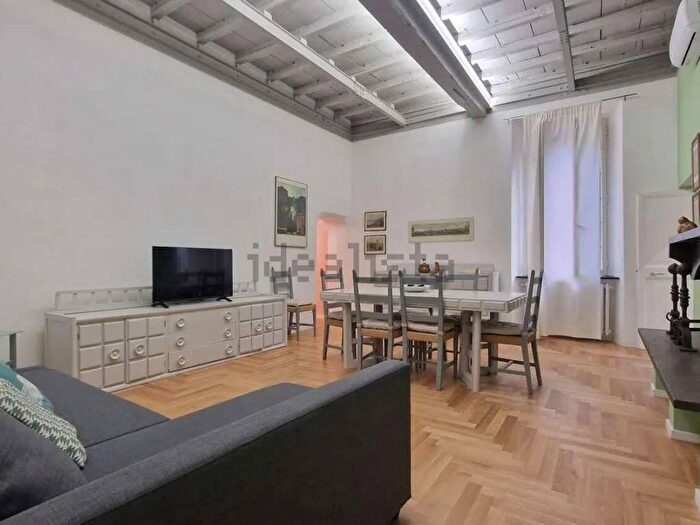 Appartamento trilocale in affitto in Via Della Mola Dei Fiorentini, Via Giulia, Roma
