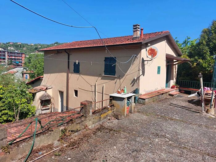 Casa con 10 locali in vendita in Via Valle, Arcola