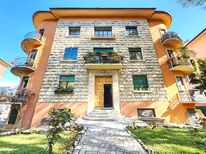 Appartamento con 7 locali in vendita in Via Dante, Vicenza