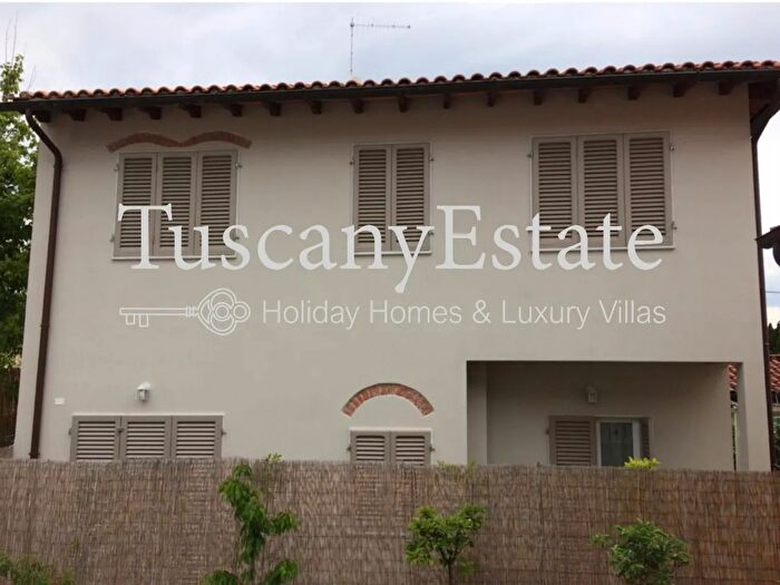 Casa trilocale in affitto in Pietrasanta