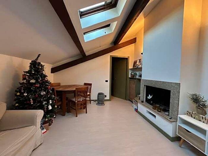 Appartamento bilocale in affitto in Via Rusconi, Como