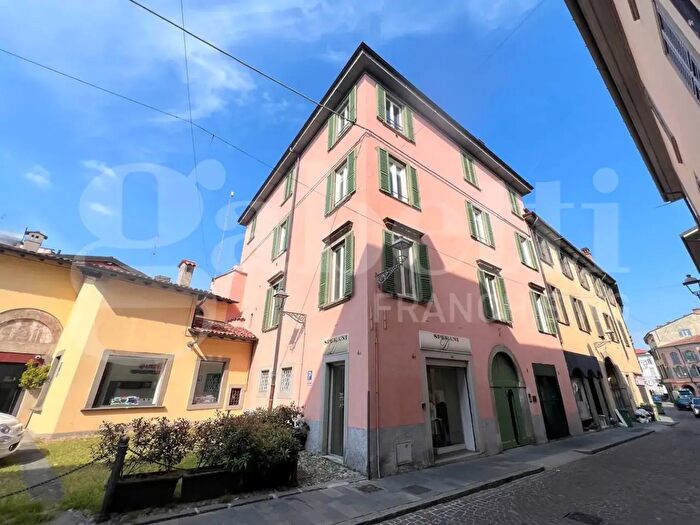 Appartamento bilocale in vendita in Via Borgo Palazzo, Bergamo