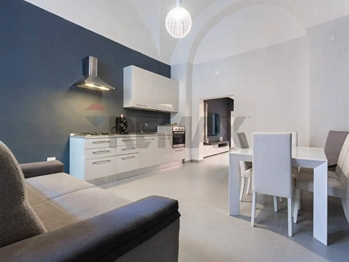 Appartamento trilocale in affitto in Via Sella, Catania