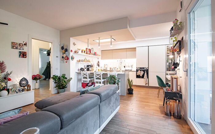 Appartamento trilocale in vendita in Via Cardinal Carlo Maria Martini a, Pozzo DAdda