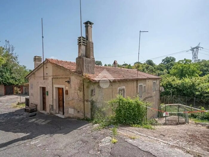 Appartamento trilocale in vendita in Via del Soratte, Magliano Romano