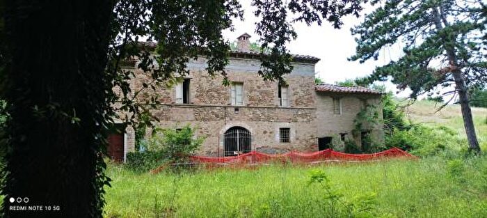 Casa con 5 locali in vendita in Via Sambro, Bettona