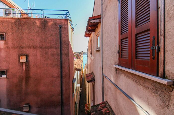 Casa con 5 locali in vendita in Vicolo Lucia Fiorini, Salo