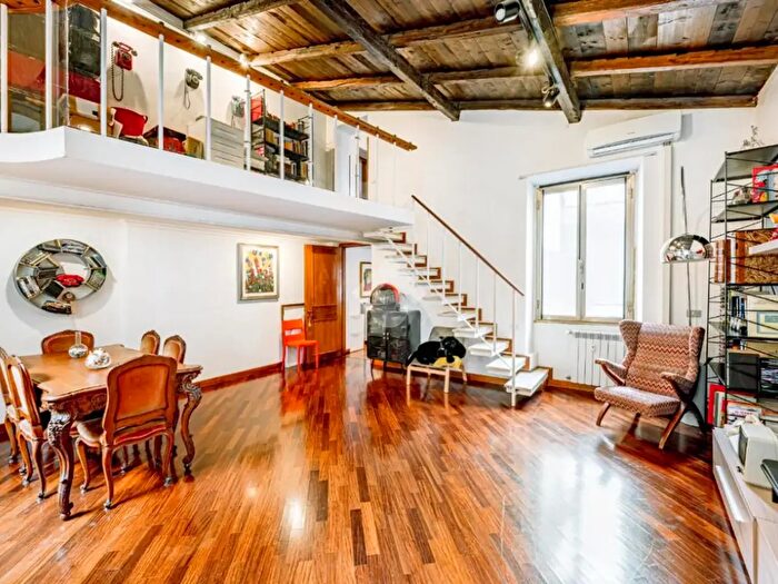 Appartamento quadrilocale in vendita in Via di Monte Brianzo, Roma