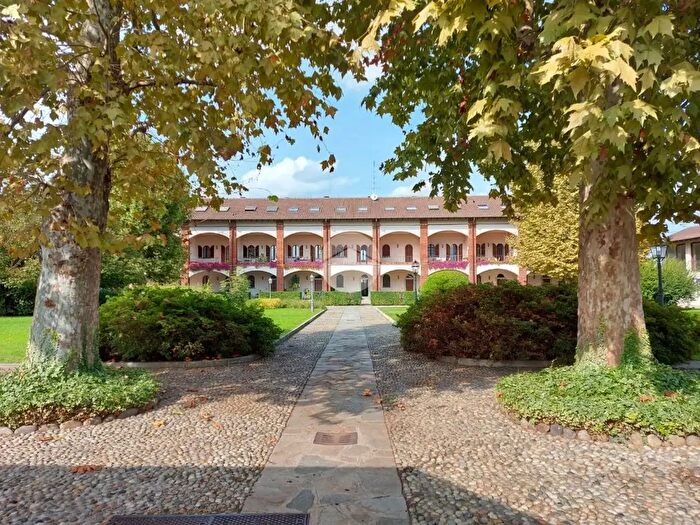 Casa trilocale in vendita in Cascina Samuele, Bernate Ticino