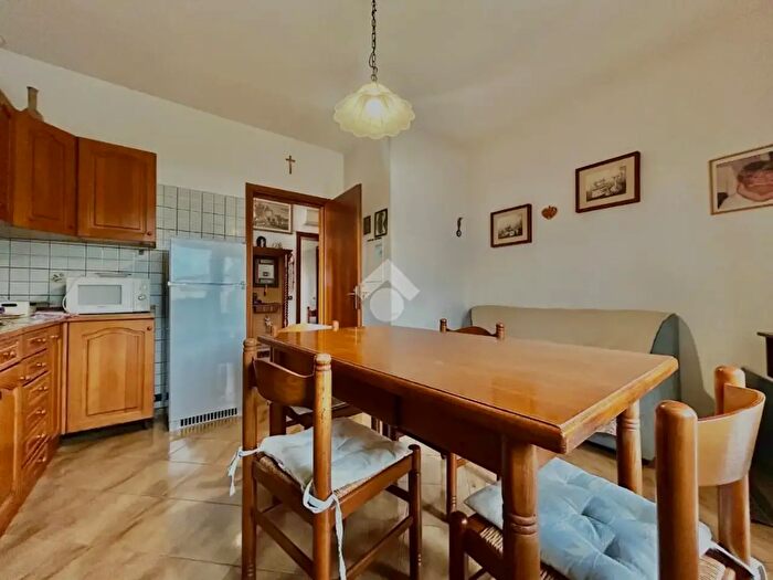Appartamento quadrilocale in vendita in Via Monte Grappa, Caerano Di San Marco