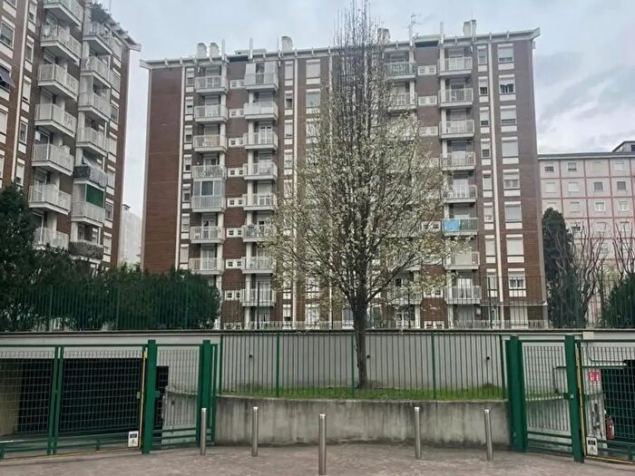 Appartamento trilocale in vendita in Via Biancospini, Rozzano