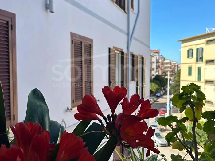 Appartamento con 5 locali in vendita in Via E Marini, Cagliari