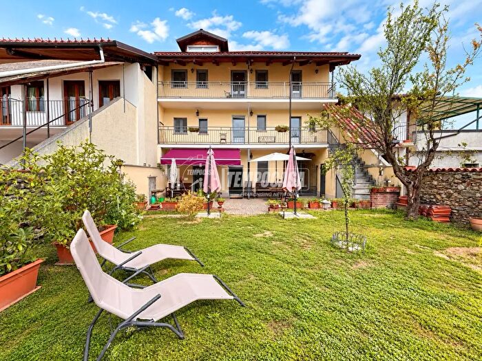 Casa con 10 locali in vendita in Vicolo Arale, Mercenasco