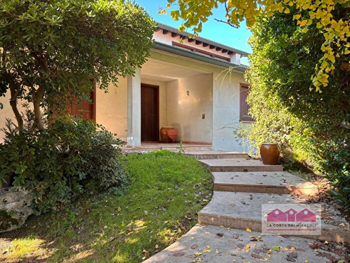 Casa con 5 locali in vendita in Via Asiago, Torri Di Quartesolo