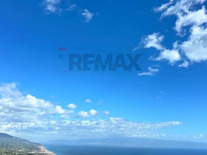 Casa con 10 locali in vendita in Via Santissima Annunziata, Forza DAgro