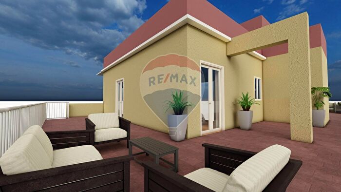 Appartamento con 5 locali in vendita in Via Geremia, Catania