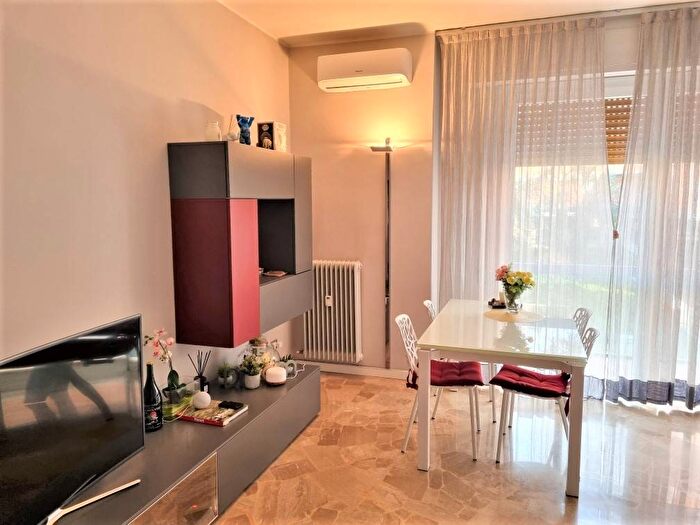 Appartamento trilocale in affitto in Via Monte Cengio, Via Veneto Borgo Trento, Brescia