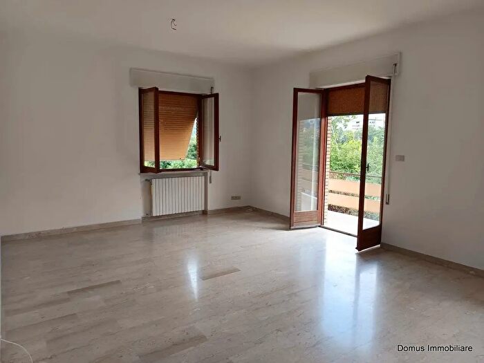 Appartamento con 6 locali in affitto in Via delle Zeppelle, Ascoli Piceno