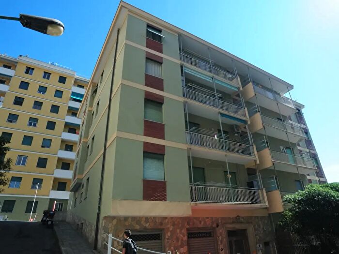 Appartamento con 6 locali in vendita in Via dei Carpentieri, Genova