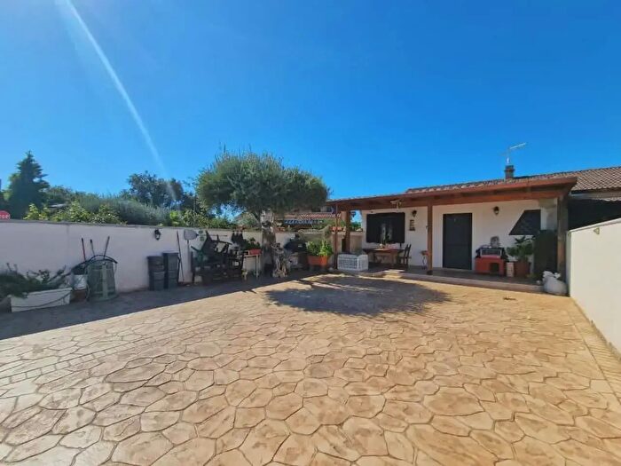 Casa con 5 locali in vendita in Via Napoli Snc, Ardea