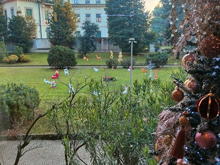 Appartamento quadrilocale in affitto in Via Arturo Colautti, Maggiolina, Milano