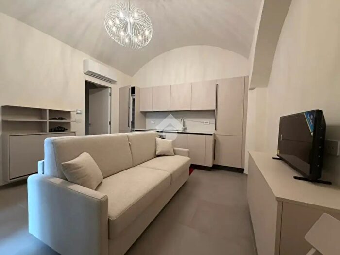 Appartamento monolocale in affitto in Via S Francesco da Paola, Torino