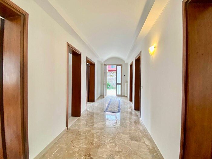 Appartamento con 5 locali in affitto in Viale John Fitzgerald Kennedy, Centro, Scorzè