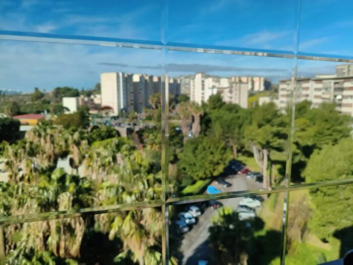 Appartamento quadrilocale in vendita in Viale Bummacaro, Catania