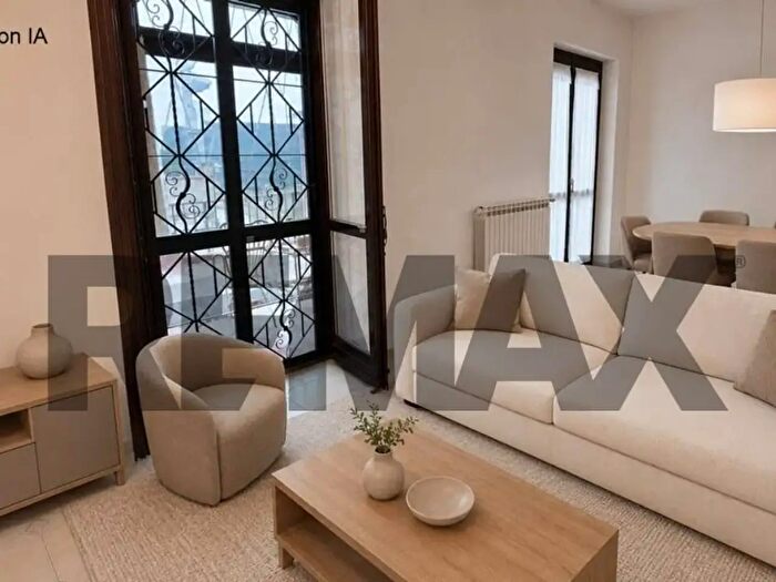 Casa con 8 locali in vendita in Cambiago