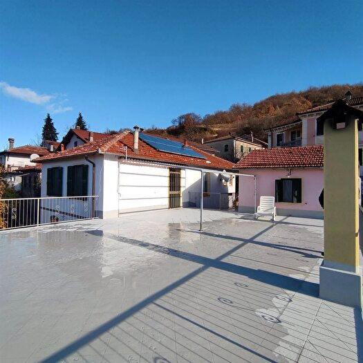 Casa con 6 locali in vendita in Novi Via Verdi Arquata Scrivia Tortona Lcitalia, Cabella Ligure