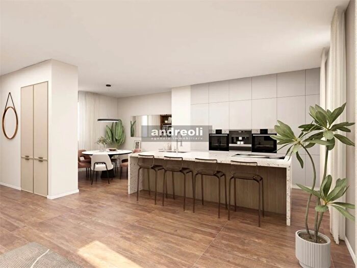 Casa con 5 locali in vendita in Monsano