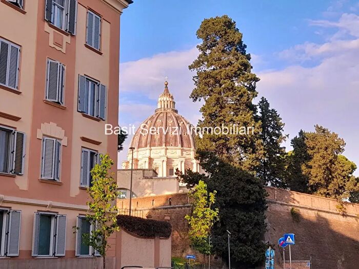 Appartamento bilocale in vendita in Via Nicolò Quinto, Roma