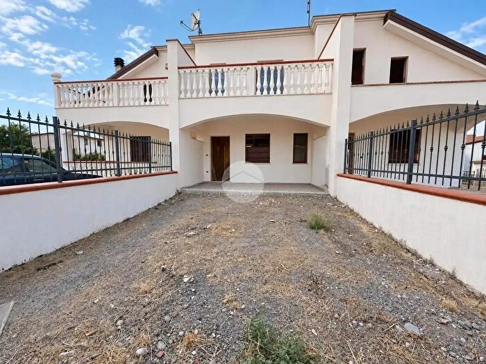 Casa quadrilocale in vendita in Contrada Zolfara, CoriglianoRossano