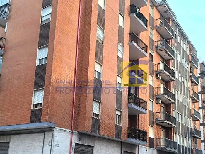 Appartamento con 5 locali in vendita in Via G Cesare, Brindisi