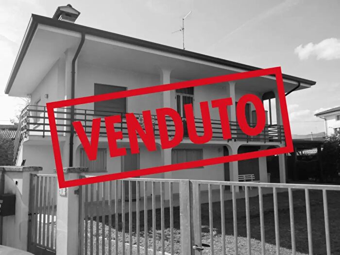 Casa con 6 locali in vendita in Spilimbergo