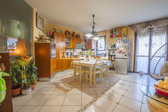 Appartamento quadrilocale in vendita in Via Fonte Oliva, Corridonia