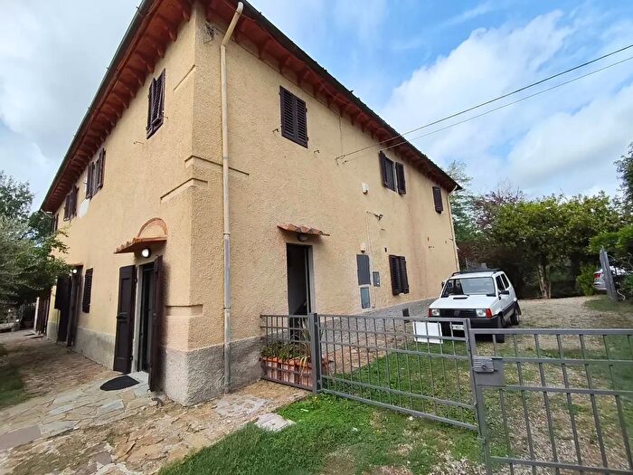 Casa con 14 locali in vendita in Via delle Ripe, Montespertoli