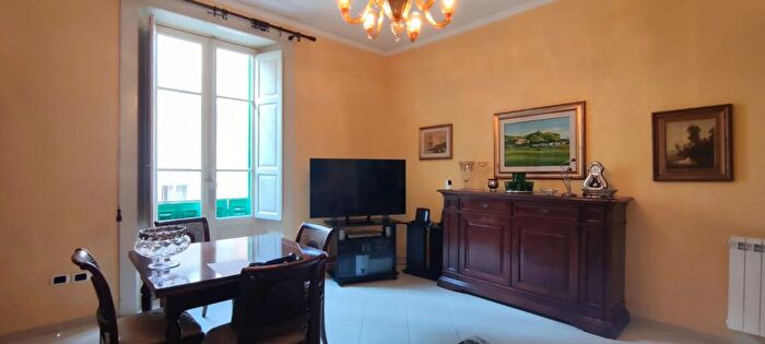 Appartamento quadrilocale in vendita in Via Industriale Messina, Messina