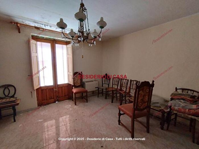 Casa con 6 locali in vendita in Via Porta di Malta, Gangi