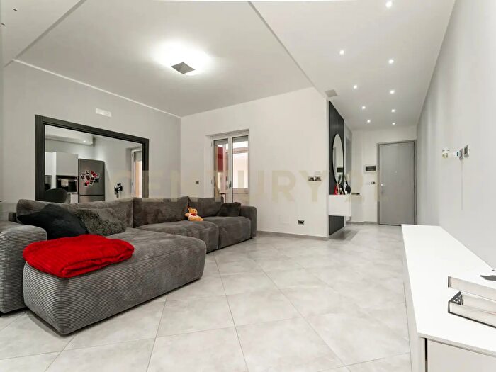 Appartamento trilocale in vendita in Via Giuseppe Mazzaglia, Catania