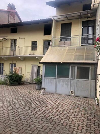 Casa in vendita in Via Vittorio Veneto Caluso, Caluso