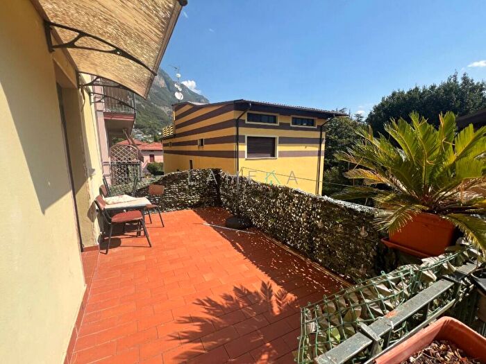 Appartamento quadrilocale in vendita in Via Gaetano Donizetti, Centro, Darfo Boario Terme