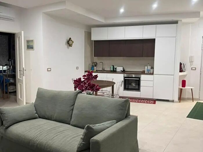 Appartamento bilocale in affitto in Via Solfatara, Pozzuoli