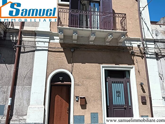 Casa con 7 locali in vendita in Via Antonio Gramsci, Riposto