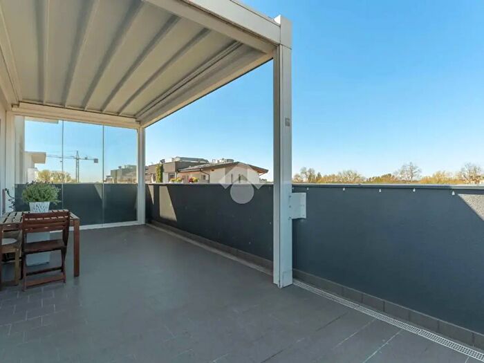 Appartamento con 5 locali in vendita in Via delle Rogge, Rozzano