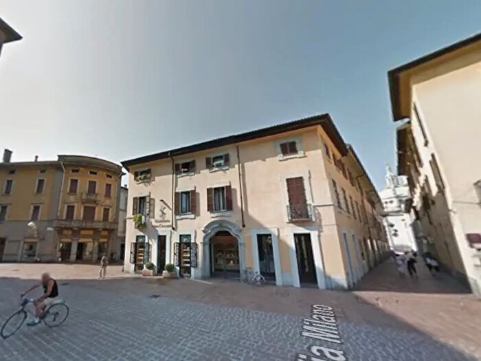 Appartamento bilocale in affitto in Via Cesare Battisti, Busto Arsizio