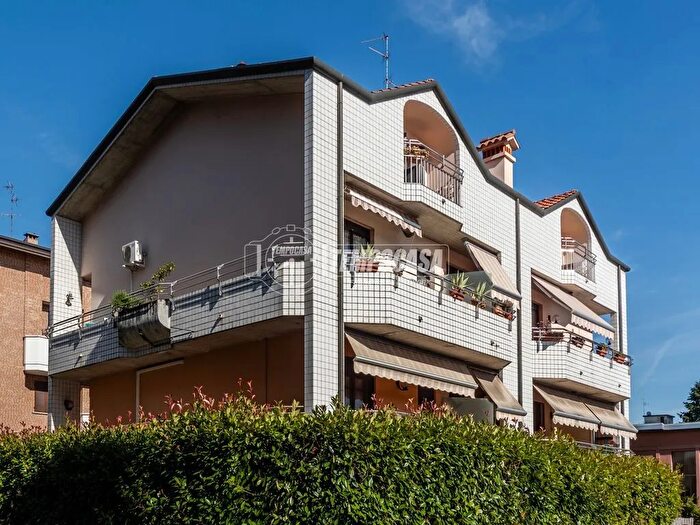 Appartamento con 5 locali in vendita in Viale della Repubblica a, Muggiò