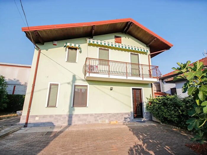 Casa trilocale in vendita in Via Giuseppe di Vittorio, Rivarolo Canavese