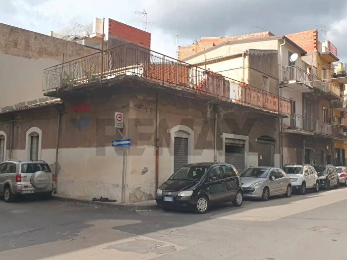 Casa con 5 locali in vendita in Via Canonico Renna, Paterno